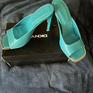 Sliver Square-toed, turquoise heeled sandal